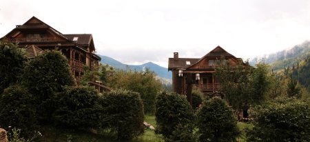 ТОП-5 готелів з чаном біля Буковелю восени