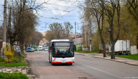 Спека в транспорті: більшість кондиціонерів у тролейбусах і комунальних автобусах Житомира не працює