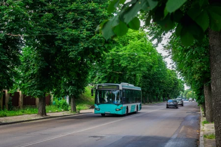 На чотирьох автобусних маршрутах Житомира змінили графіки руху